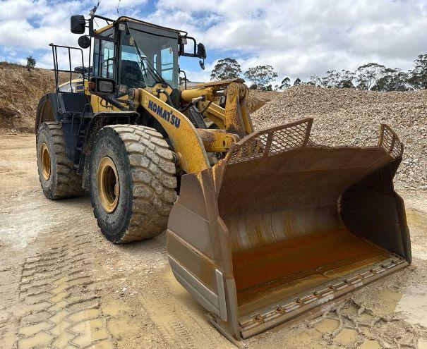 2017 Komatsu WA470-8